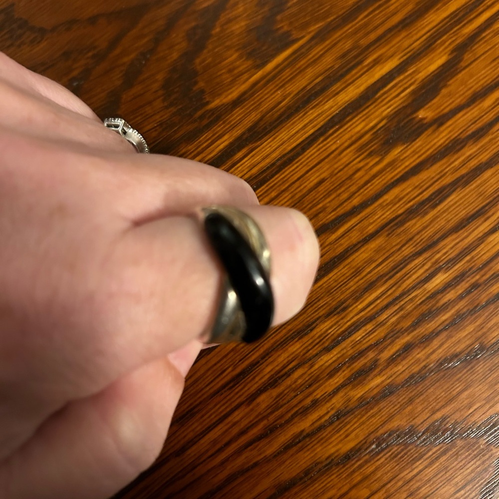 Sterling Silver and Onyx Twist Ring size 8
